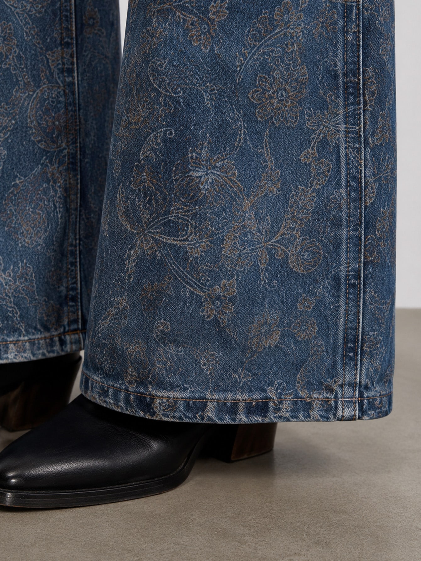 Vintage Wash Blue Denim Straight Leg Graphic Print Retro Jeans, view 6
