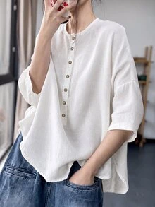 SHEIN Blus Pullover Lengan Sedang Musim Semi/Musim Gugur Model Baru Gaya Eropa dan Amerika dengan Kerah Bulat, Desain Kancing Dekoratif Elegan, Atasan Kasual Lengan Tiga Perempat - Putih - View 6