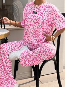 SHEIN EZwear 豹紋大尺碼女款休閒兩件套 T恤與長褲，白色夏季正式度假風 - 淺粉色 - 查看 1