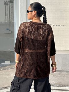 Muchica 棕色休閒大尺碼女款對比蕾絲數字刺繡T恤 - 棕色 - 查看 2