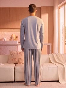 Manfinity Underwear&Sleepwear Basics 男士字母印花長袖上衣與長褲居家休閒套裝 - 淺灰色 - 查看 2