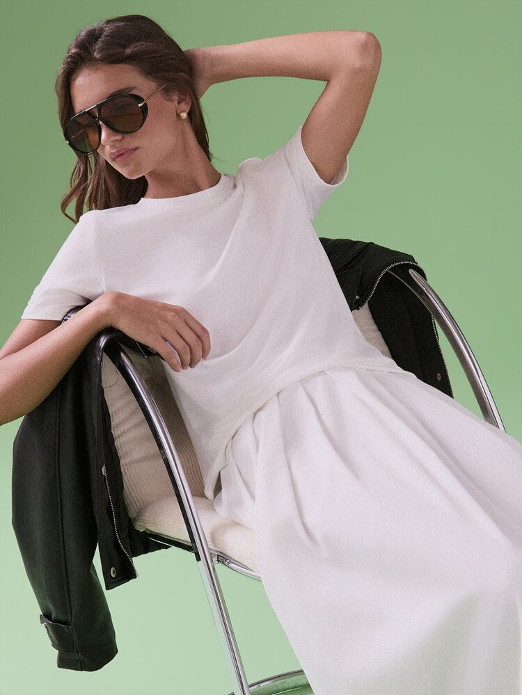 STILLVEA. Women's Casual Versatile Solid Color Short Sleeve T-Shirt ,Petite Women,Casual Tops,White Top - White - View 5