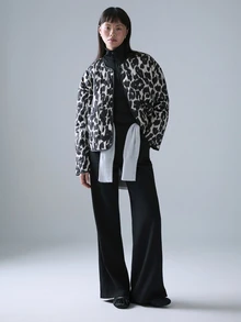 STILLVEA. 休閒百搭豹紋圓領寬鬆長袖女款填充外套，秋冬西式復古獵豹印花 - 彩色 - 查看 6
