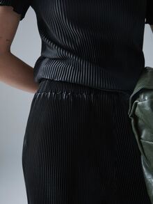 STILLVEA. 2件組女款純色高領短袖上衣與長褲套裝，夏季穿搭，2件套 - 黑色 - 查看 4