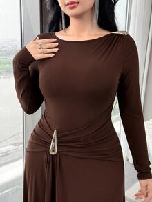 Modelyn Plus Size Elegant Commuter Metal Decor Dress - Coffee Brown - View 5