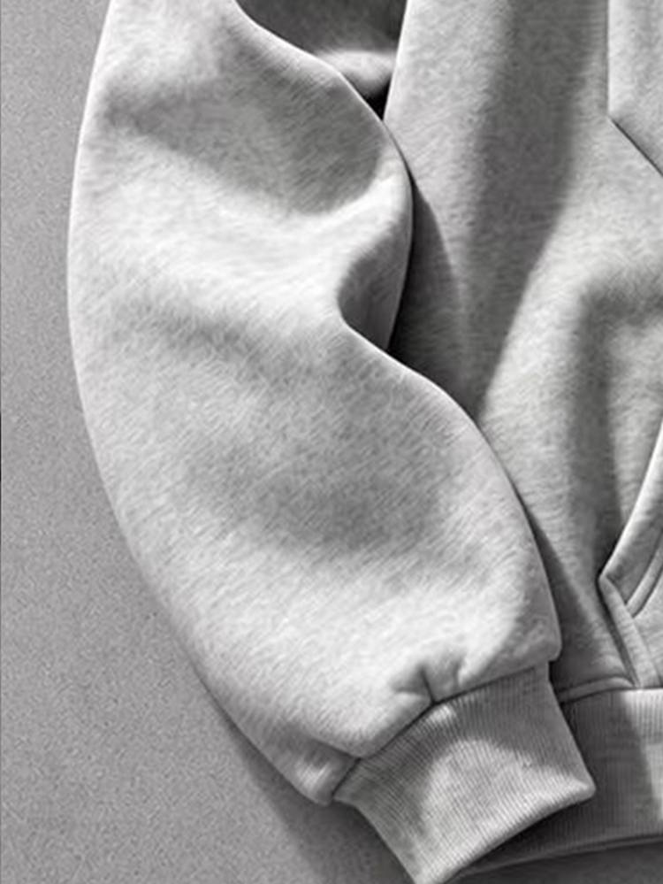 Manfinity EMRG Sweatshirt Pria Lengan Panjang Berkerudung dengan Resleting dan Tali Serut, Motif Timbul Digital - Grey - View 5