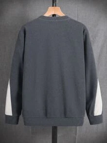 SHEIN 青少年男孩冬季街頭風休閒拼接撞色刺繡圓領寬鬆套頭抓絨衛衣，適合秋季校園、運動與日常穿著 - 深灰色 - 查看 2