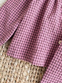 SHEIN 2件組女嬰粉色格紋開襟衫套裝，秋冬90年代家庭款荷葉邊下擺寬鬆格紋套裝，可愛休閒幼兒兩件式穿搭 - 西瓜粉 - 查看 5