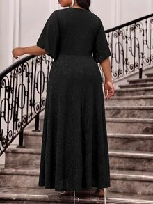Fleurora 大尺碼女款純色V領休閒日常夏季洋裝 - 黑色 - 查看 2