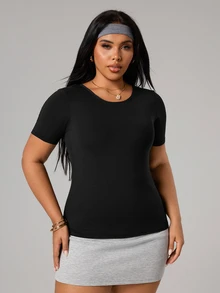 SHEIN Sports Plus Size Women's Seamless Sports T-Shirt With Built-In Bra - Black - View 5