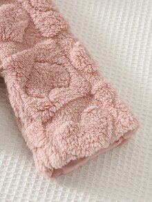 Cozy Pixies 女嬰可愛人造毛皮冬季夾克與毛絨披肩，優雅極簡風毛絨斗篷，適合花童、派對與攝影場合，3D蝴蝶結裝飾保暖內裡厚款長袖外套，百搭舒適 - 粉色 - 查看 4
