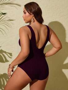 SHEIN Swim 大尺碼一件式大圓領腹部打褶黑色寬螺紋面料成熟女款泳衣，適合夏季度假與海灘 - 酒紅色 - 查看 2