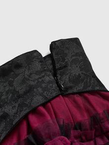 ROMWE Valentine's Day Gothic Jacquard Lace & Mesh Panel Tiered Ruffle Hem Mini Skirt - Black - View 9