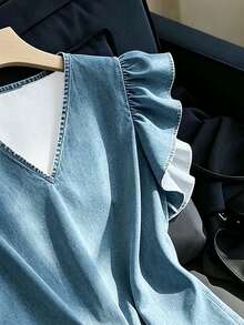 SHEIN Franclia 女款休閒百搭白色襯衫，荷葉袖波浪袖，V領套頭上衣，波點印花短袖襯衫，背心上衣，夏季度假穿搭 - 淺色水洗藍 - 查看 3