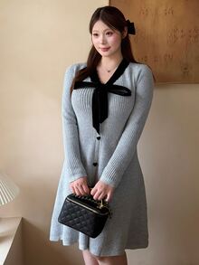 Bijouette Autumn Plus Size Bowknot Knit Dress, Square Neck Heart Button Waist-Cinching Slimming A-Line Mini Dress - Grey - View 4