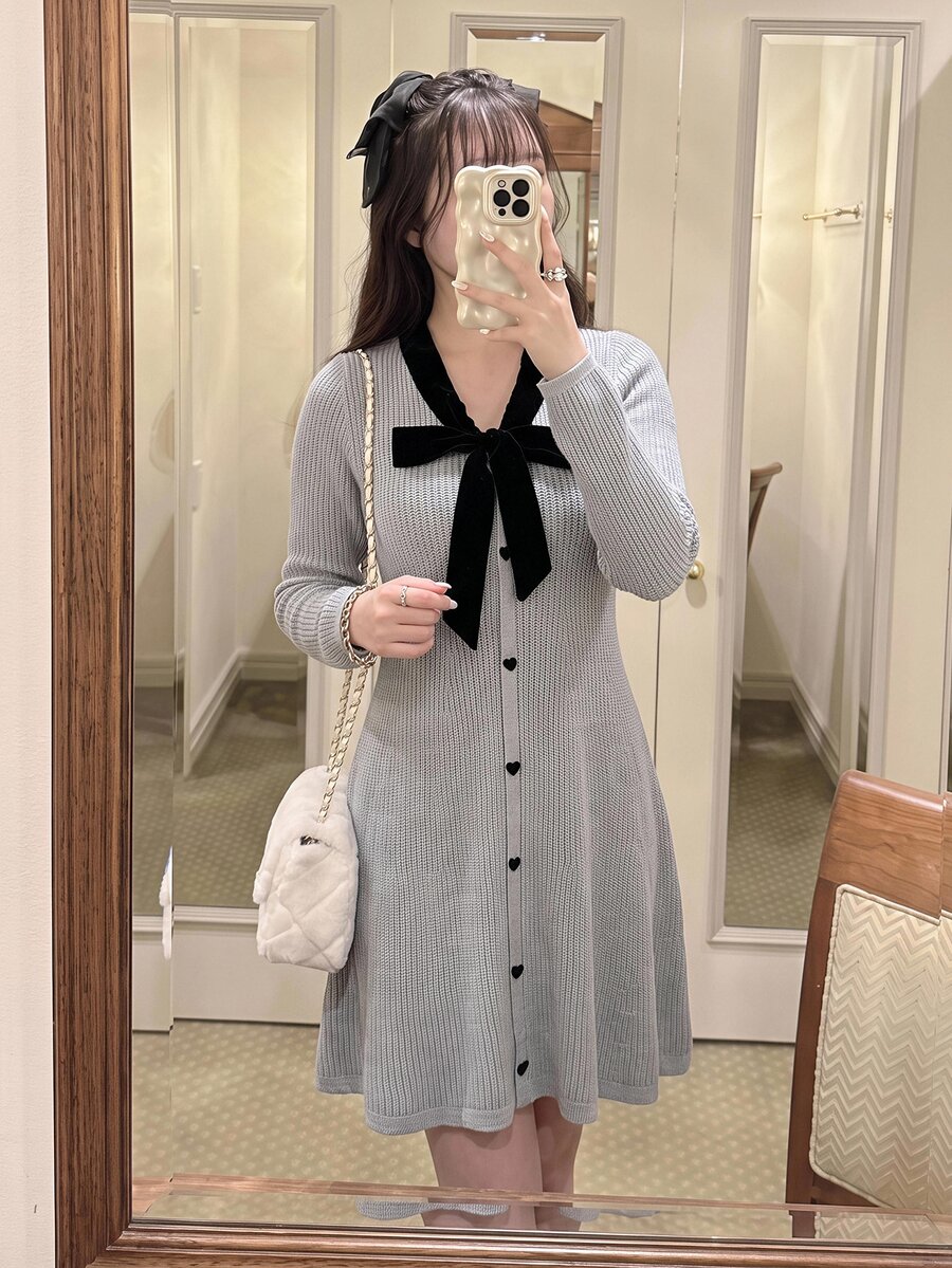 Bijouette Autumn Plus Size Bowknot Knit Dress, Square Neck Heart Button Waist-Cinching Slimming A-Line Mini Dress - Grey - View 1