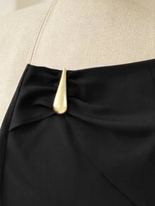 Franclia Women's Summer New Elegant And Fashionable Apparel, Versatile, With Asymmetric Metal Decoration And Buckle. - Black - View 5