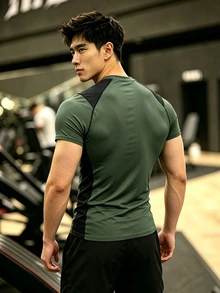 GymBeat 男士拼色拼接短袖運動T恤，健身房穿搭 - 墨綠色 - 查看 2