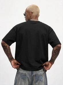 Salvezio 男士黑色彎曲哥德體字體時尚印花落肩寬鬆短袖T恤 - 黑色 - 查看 7