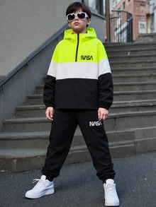 SHEIN 2件組青少年男孩休閒街頭風字母印花拼色連帽半拉鍊夾克與長褲套裝，舒適面料，適合秋冬、學校、家庭聚會、開學季、運動、玩耍、生日派對、拍照、度假、假日，運動舒適易穿搭 - 彩色 - 查看 8