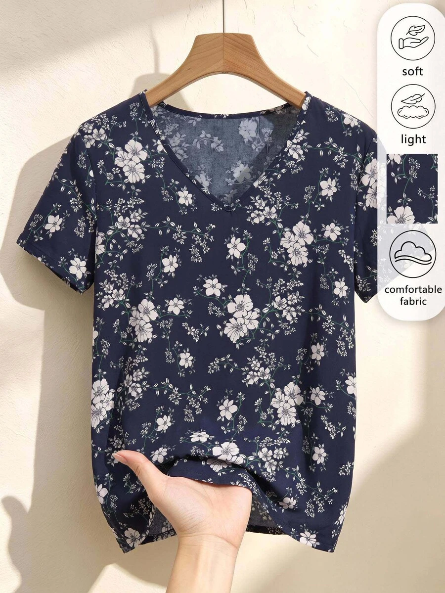 Yumoku Floral Print V Neck Blouse,Short Sleeve Tops - Blue and White - View 1