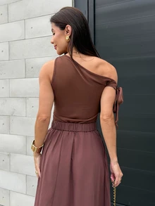 Yohana Edit Kaos Tanpa Lengan Kasual Modis Wanita dengan Desain Ikat Bahu Terbuka yang Longgar, Cocok untuk Perjalanan Sehari-hari, Acara Malam, dan Musim Panas Warna Cokelat Tua - Coffee Brown - View 2