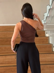 Yohana Edit Atasan Kasual Tanpa Lengan Berlipit Warna Polos untuk Wanita, Cocok untuk Perjalanan Musim Semi - Coffee Brown - View 2