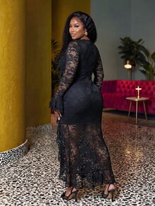 Slaydiva Gaun Wanita Ukuran Besar, Gaun Pesta Maxi Hitam Leher V Berenda Transparan dengan Belahan untuk Musim Gugur - Hitam - View 3