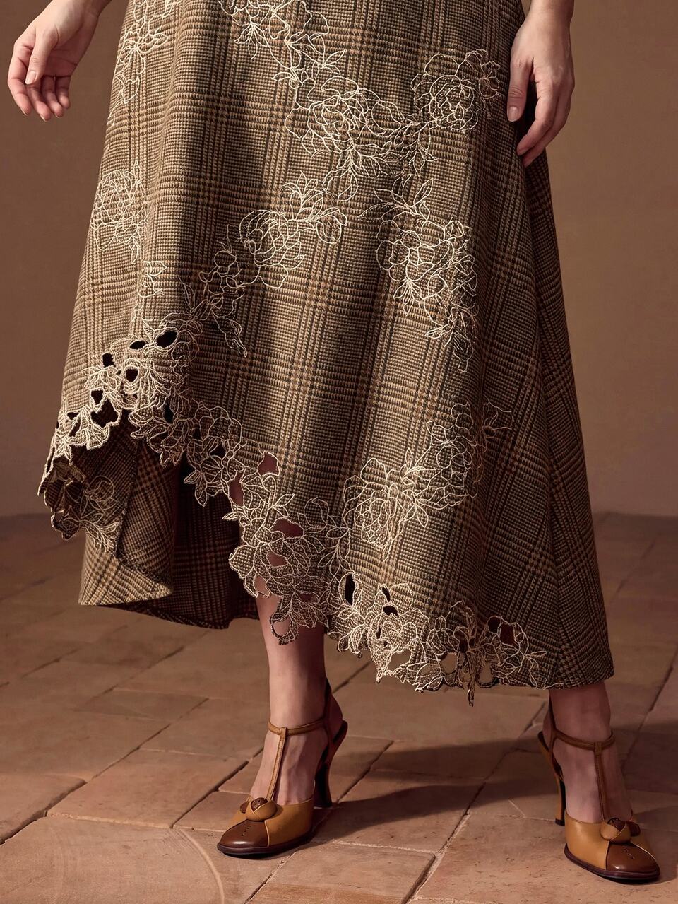 MOTF PLUS SIZE WOMEN'S EMBROIDERED STRAPLESS ELEGANT DRESS, AUTUMN/WINTER