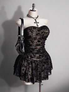 SHEIN ICON 大尺碼復古性感千禧風Y2K都市現代約會街頭時尚個性黑色網紗植絨膚色內裡抹胸洋裝冬季款 - 黑色 - 查看 1