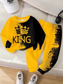 2件組小男孩休閒拼色圖案字母 KING 印花圓領長袖抓絨運動衫與配套抓絨長褲套裝，適合秋冬 - 彩色 - 查看 3