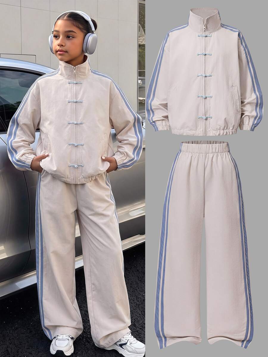 SHEIN Sparklyn 少女中式運動服套裝,秋季穿搭,新中式青蛙盤扣立領外套 + 寬腿褲 - 杏色 - 查看 1