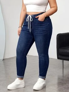 SHEIN CURVE+ 大尺碼休閒水洗修身牛仔褲 女款牛仔女孩風 秋季度假演唱會穿搭 - 藍色 - 查看 4