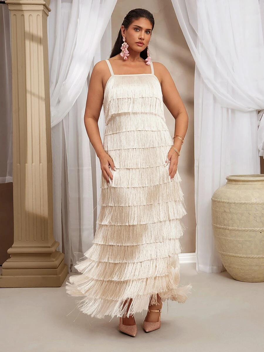 VOLUPTÉ CURVE Gaun Panjang Putih Ukuran Plus untuk Wanita Musim Semi/Panas, Berumbai, Berlapis, Leher Persegi, Tanpa Lengan, Gaun Kasual Elegan untuk Liburan, Pesta, Pernikahan, dan Tamu