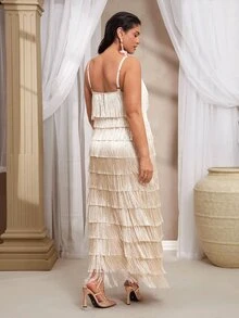 VOLUPTÉ CURVE Gaun Panjang Putih Ukuran Plus untuk Wanita Musim Semi/Panas, Berumbai, Berlapis, Leher Persegi, Tanpa Lengan, Gaun Kasual Elegan untuk Liburan, Pesta, Pernikahan, dan Tamu - Aprikot - View 3