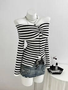 Elamini Sweater Off-Shoulder Bergaris Kancing Gaya Jalanan Korea untuk Wanita - Hitam dan Putih - View 6