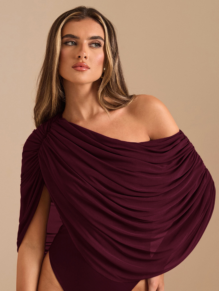 SHEIN BAE Autumn/Winter Solid Brown/Coffee Off-Shoulder Ruched Fitted Elegant Bodysuit, Fitted Elegant Slim Bodysuit, Draped Top - Maroon - View 3