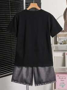 2件組小男孩休閒街頭風熊圖案短袖圓領T恤與牛仔風短褲套裝，適合夏季日常休閒穿著、度假海灘假期，夏季兒童套裝 - 黑色 - 查看 3