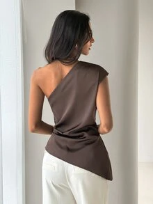 Aloruh 女款優雅咖啡棕色緞面襯衫，不對稱肩設計極簡主義上衣，商務休閒夜生活，夏季海灘穿搭，教師服裝 - 咖啡棕 - 查看 2