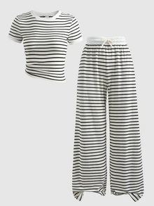 SHEIN 少女黑白条纹拼接圆领短袖T恤和裤子套装 - 黑與白 - 查看 4