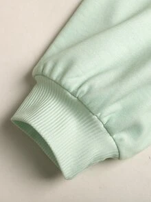SHEIN 小女孩夏季軟綿可愛小女孩印花運動衫套裝，適用正式場合、旅行、度假、街頭穿搭，適合任何場合，姊妹裝、親子套裝，可愛女孩穿搭 - 綠色 - 查看 4