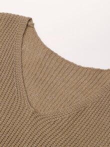 Breezaya Atasan Rajut Lengan Kelelawar dengan Detail Saku dan Leher V Polos - Khaki - View 6