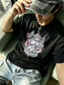 Resyla Men 男士美式街頭風天使雕像塗鴉短袖T恤，大理石紋祈禱天使雕像印花，獨特不撞款！塗鴉天使印花短袖，嘻哈街頭風首選，甜酷碰撞氛圍，適合街頭出遊、音樂節等場景 - 黑色 - 查看 2