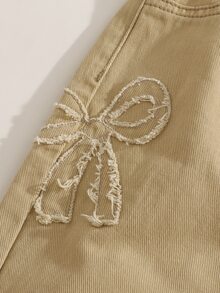SHEIN 女嬰秋季休閒百搭可愛蝴蝶結刺繡口袋舒適寬鬆直筒卡其色牛仔褲，柔軟棉質面料，適合日常穿著、上學、度假、感恩節、聖誕節或開學季 - 卡其色 - 查看 9