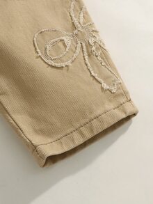 SHEIN 女嬰秋季休閒百搭可愛蝴蝶結刺繡口袋舒適寬鬆直筒卡其色牛仔褲，柔軟棉質面料，適合日常穿著、上學、度假、感恩節、聖誕節或開學季 - 卡其色 - 查看 5