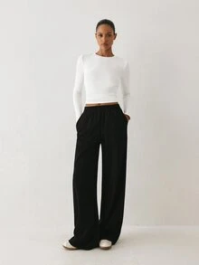 YARNWELL 女款純色抓皺修身百搭休閒長袖T恤 - 白色 - 查看 9