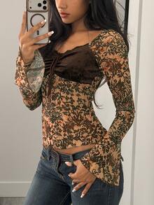 SHEIN Jeanoir Camiseta de mujer con estampado vintage, bloques de color en malla, cuello cuadrado y mangas acampanadas, top ajustado sexy y versátil que estiliza la figura para primavera y otoño, multicolor - Multicolor - Ver 4