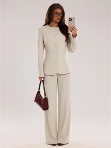 SHEIN BAE Bộ 2 món áo blazer vai đứng và quần cho nữ - Màu be - Xem 1