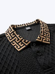 Manfinity Homme 男士針織提花紋理素色兩鈕扣黑色領 Polo 衫與長褲套裝 - 黑色 - 查看 4