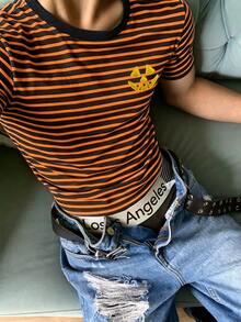 Resyla Men 萬聖節焦橙色撞色修身短袖上衣，小巧精緻的南瓜刺繡，簡約頹廢 Y2K 街頭風，適合度假休閒穿著 - 彩色 - 查看 7